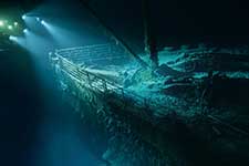 Titanic at bottom of sea